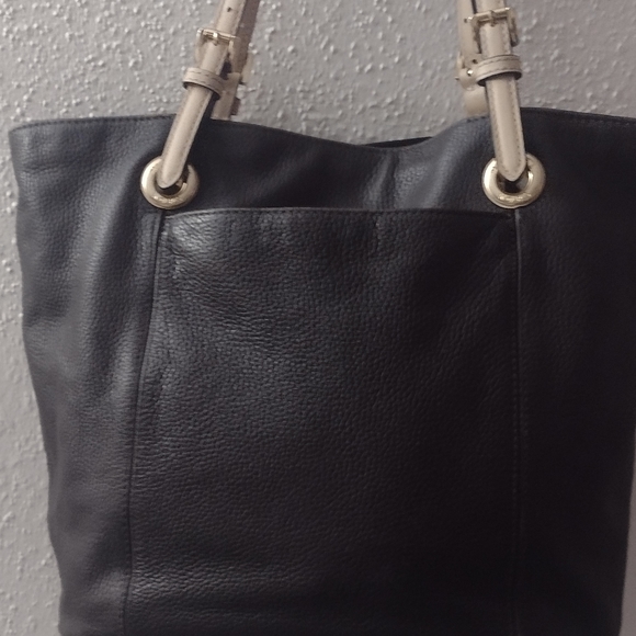 Michael Kors medium tote brown 11 x  17. - Picture 6 of 16